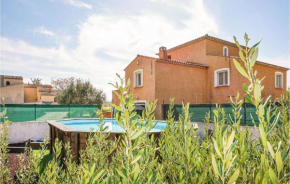 Stunning home in Cruzy with Outdoor swimming pool and 3 Bedrooms